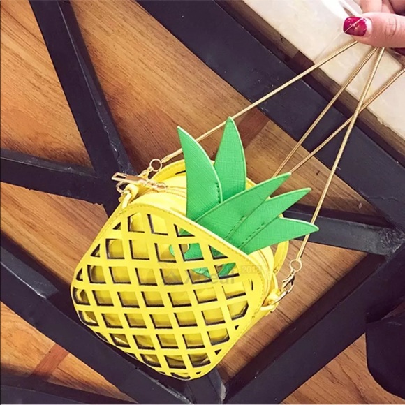 π Host Pick π NEW pineapple π crossbody bag - Picture 4 of 8